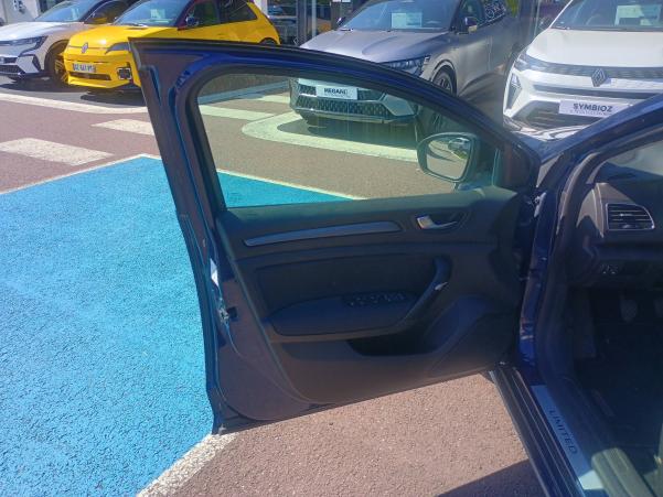 Vente en ligne Renault Megane 4 Mégane IV Berline Blue dCi 115 au prix de 14 590 €