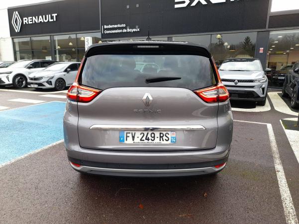 Vente en ligne Renault Grand Scenic 4 Grand Scenic Blue dCi 150 au prix de 21 590 €