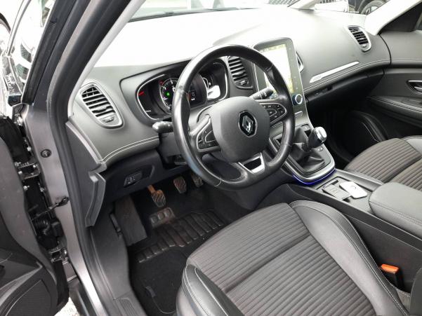 Vente en ligne Renault Grand Scenic 4 Grand Scenic Blue dCi 150 au prix de 21 590 €