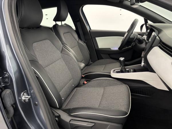 Vente en ligne Renault Clio 5 Clio Blue dCi 100 - 21N au prix de 15 990 €