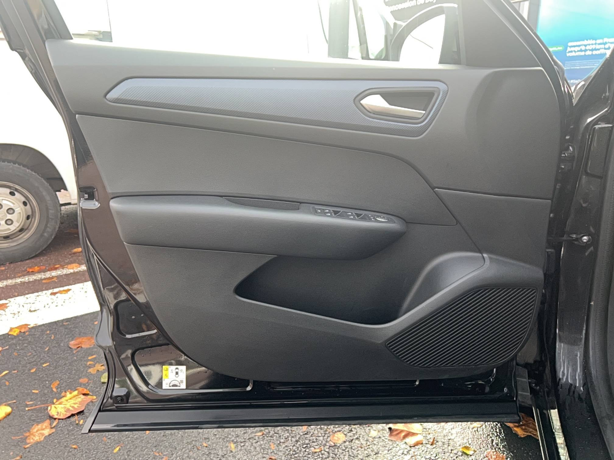 Vente en ligne Renault Arkana  E-Tech hybride 145 - 22 au prix de 20 590 €