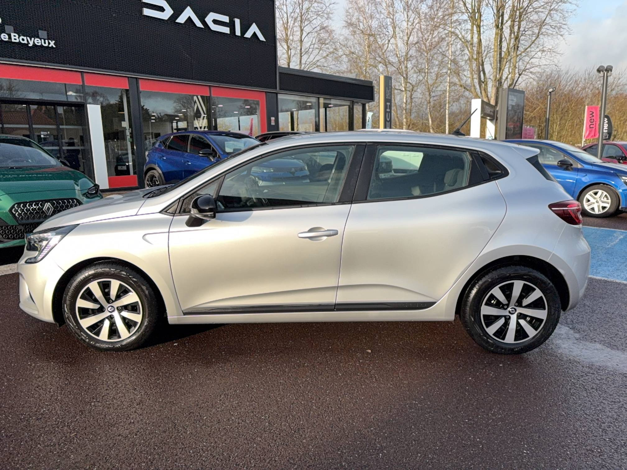 Vente en ligne Renault Clio 5 Clio TCe 90 au prix de 14 790 €