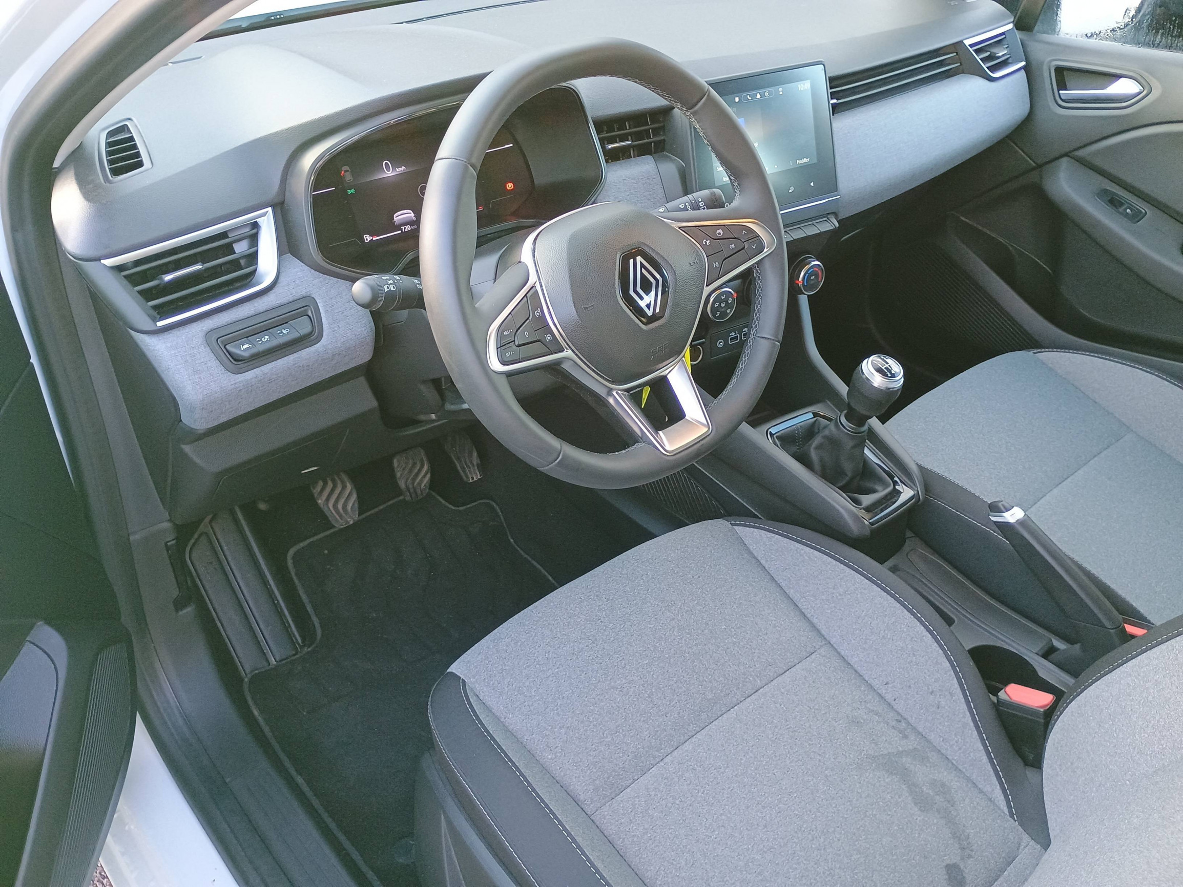 Vente en ligne Renault Clio 5 Clio SCe 65 au prix de 14 990 €