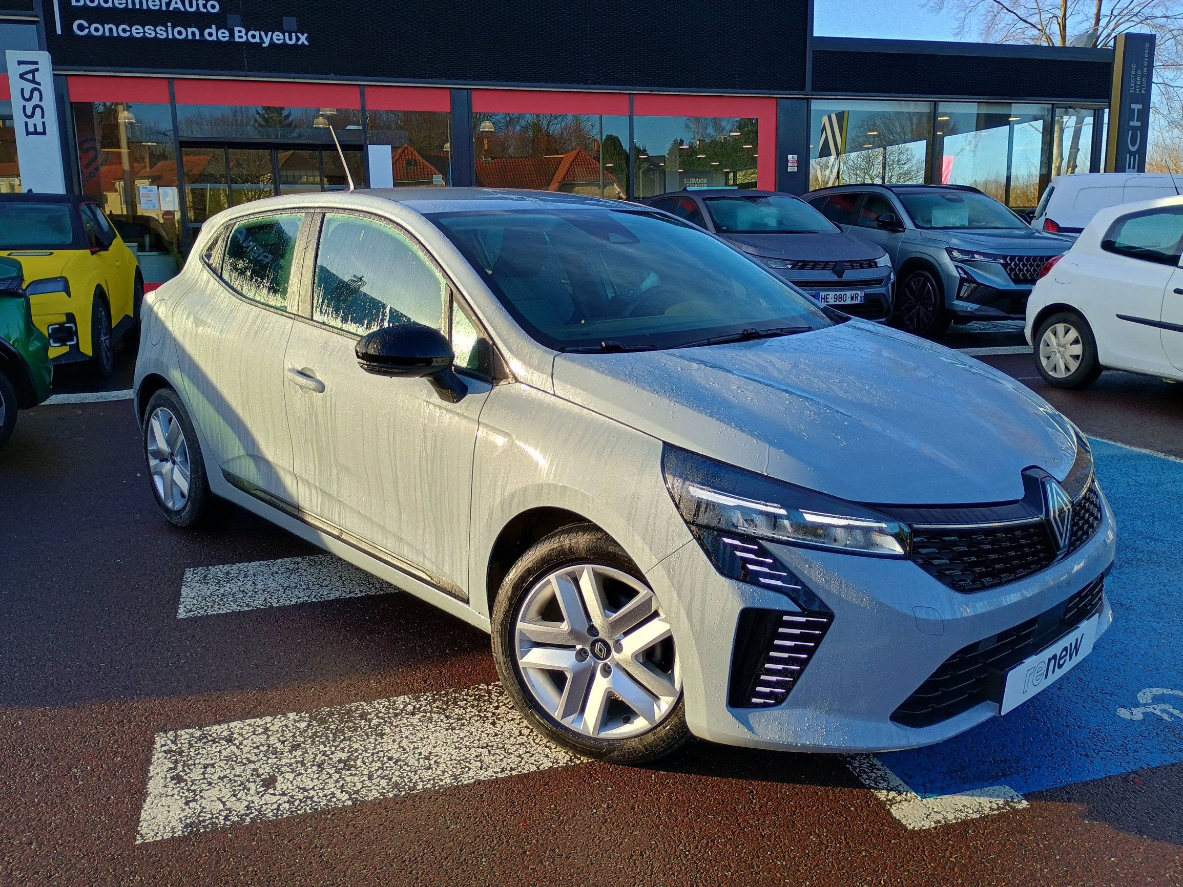 Vente en ligne Renault Clio 5 Clio SCe 65 au prix de 14 990 €