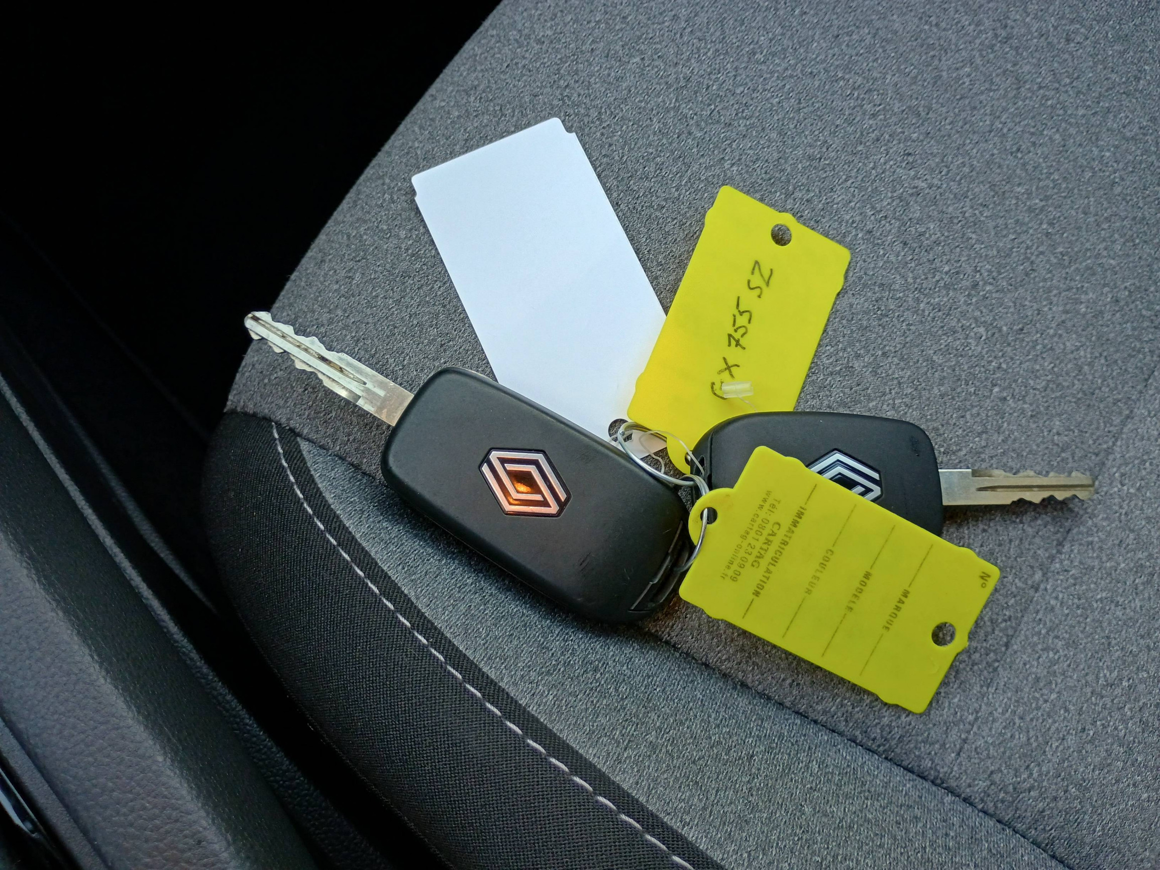 Vente en ligne Renault Clio 5 Clio SCe 65 au prix de 14 990 €