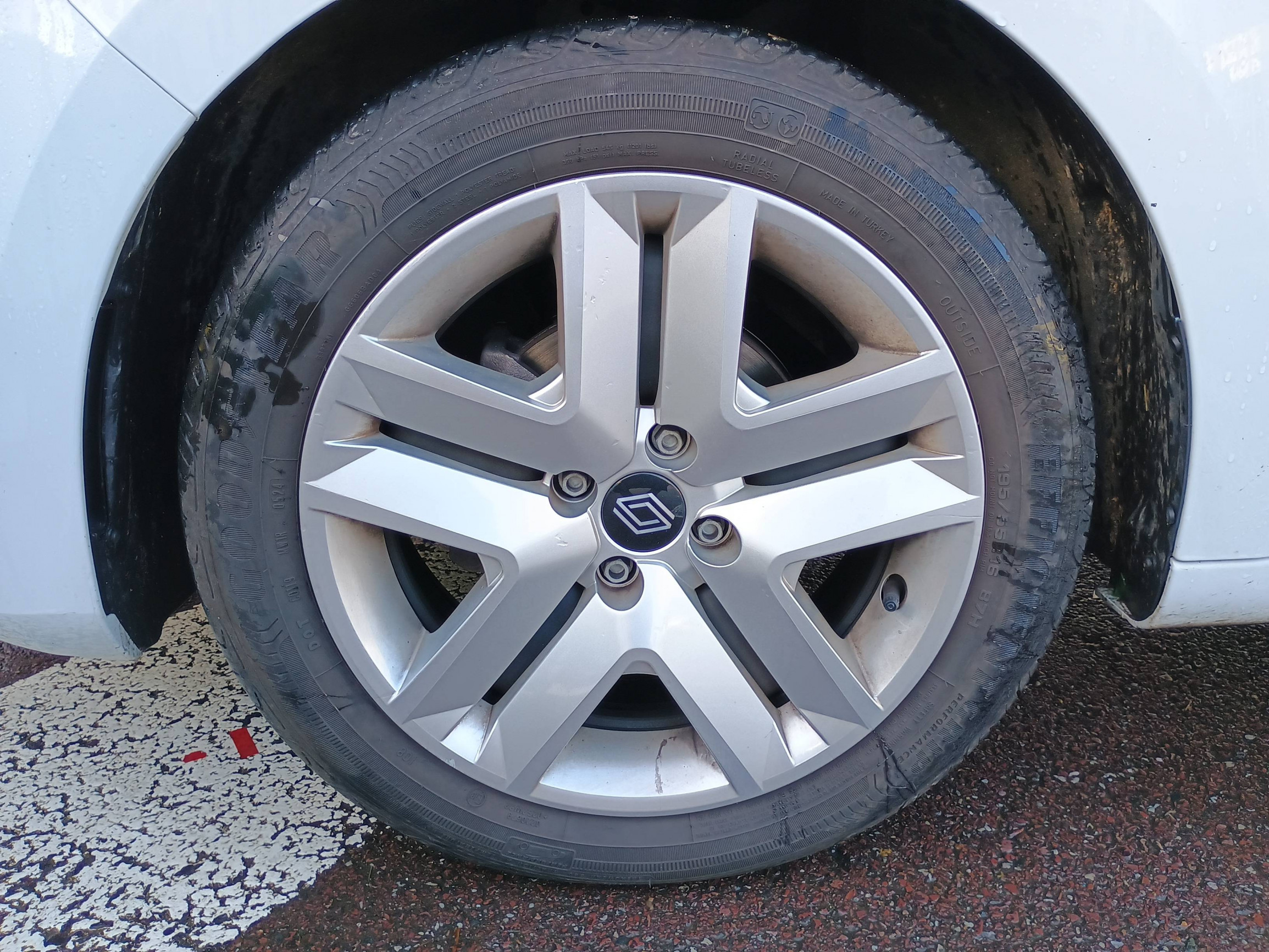 Vente en ligne Renault Clio 5 Clio SCe 65 au prix de 14 990 €