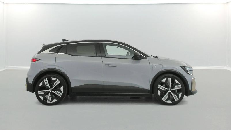 Vente en ligne Renault Megane E-Tech  EV60 220 ch super charge au prix de 27 390 €
