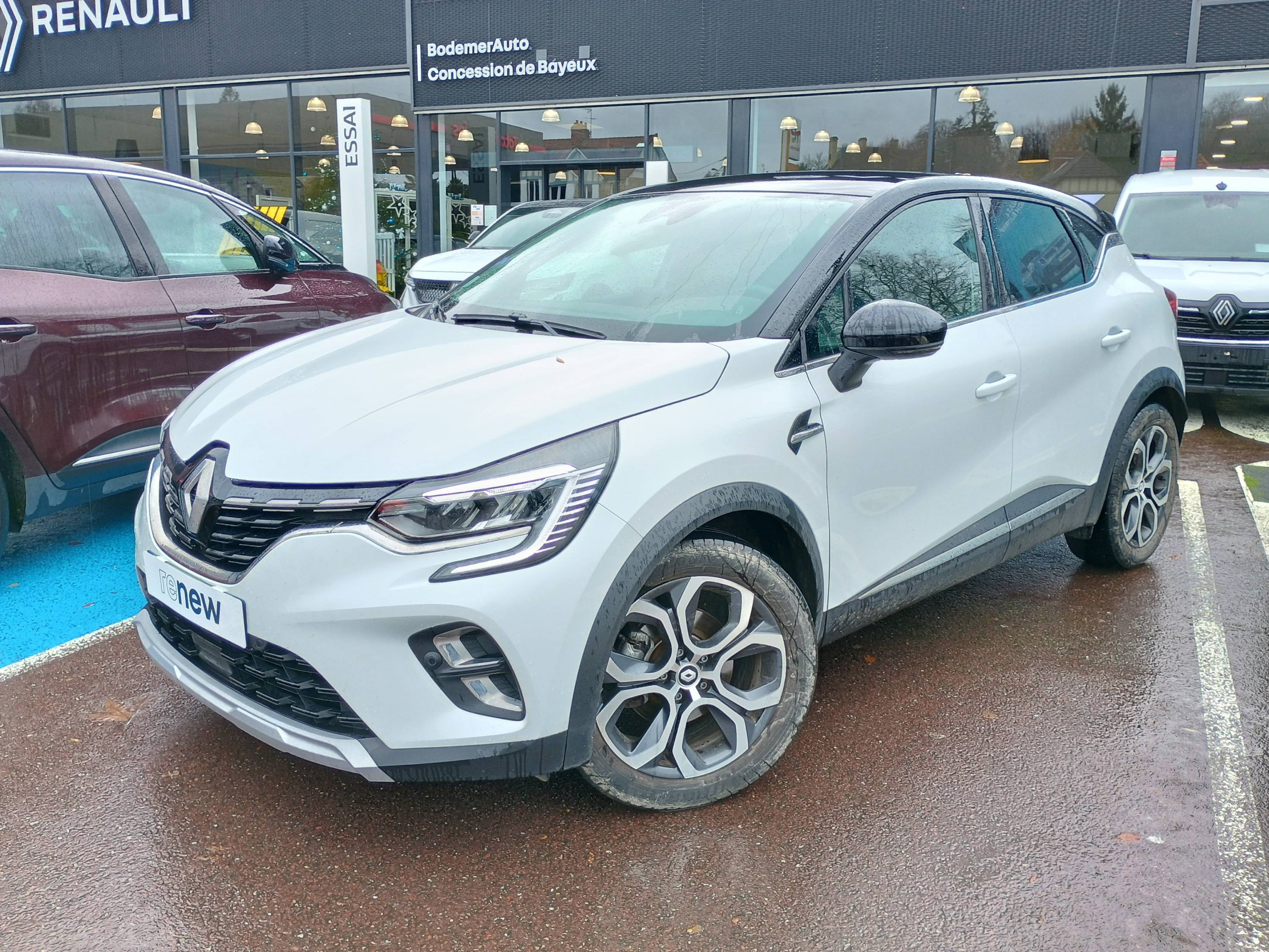 Renault Captur  E-Tech full hybrid 145 occasion de 2023 en vente à Bayeux