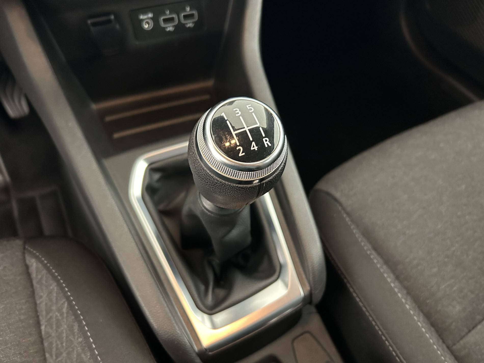 Vente en ligne Renault Clio 5 Clio SCe 65 - 21 au prix de 11 590 €