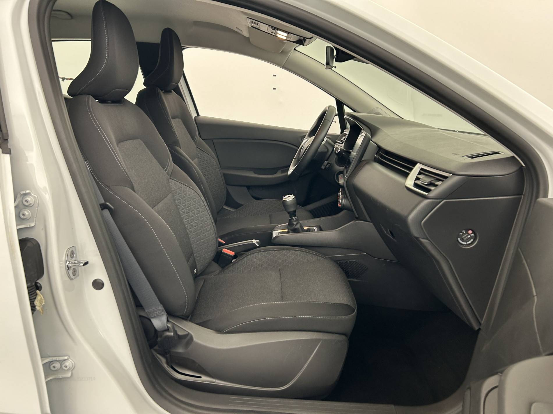 Vente en ligne Renault Clio 5 Clio SCe 65 - 21 au prix de 11 590 €