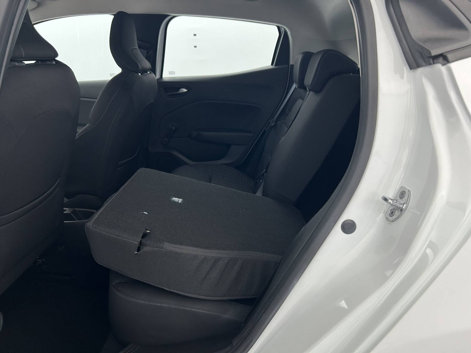 Vente en ligne Renault Clio 5 Clio SCe 65 - 21 au prix de 11 590 €