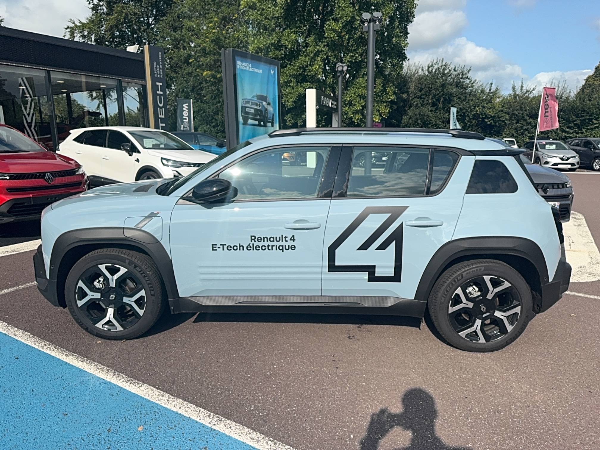 Vente en ligne Renault R4 E-Tech  150 ch autonomie confort au prix de 32 900 €