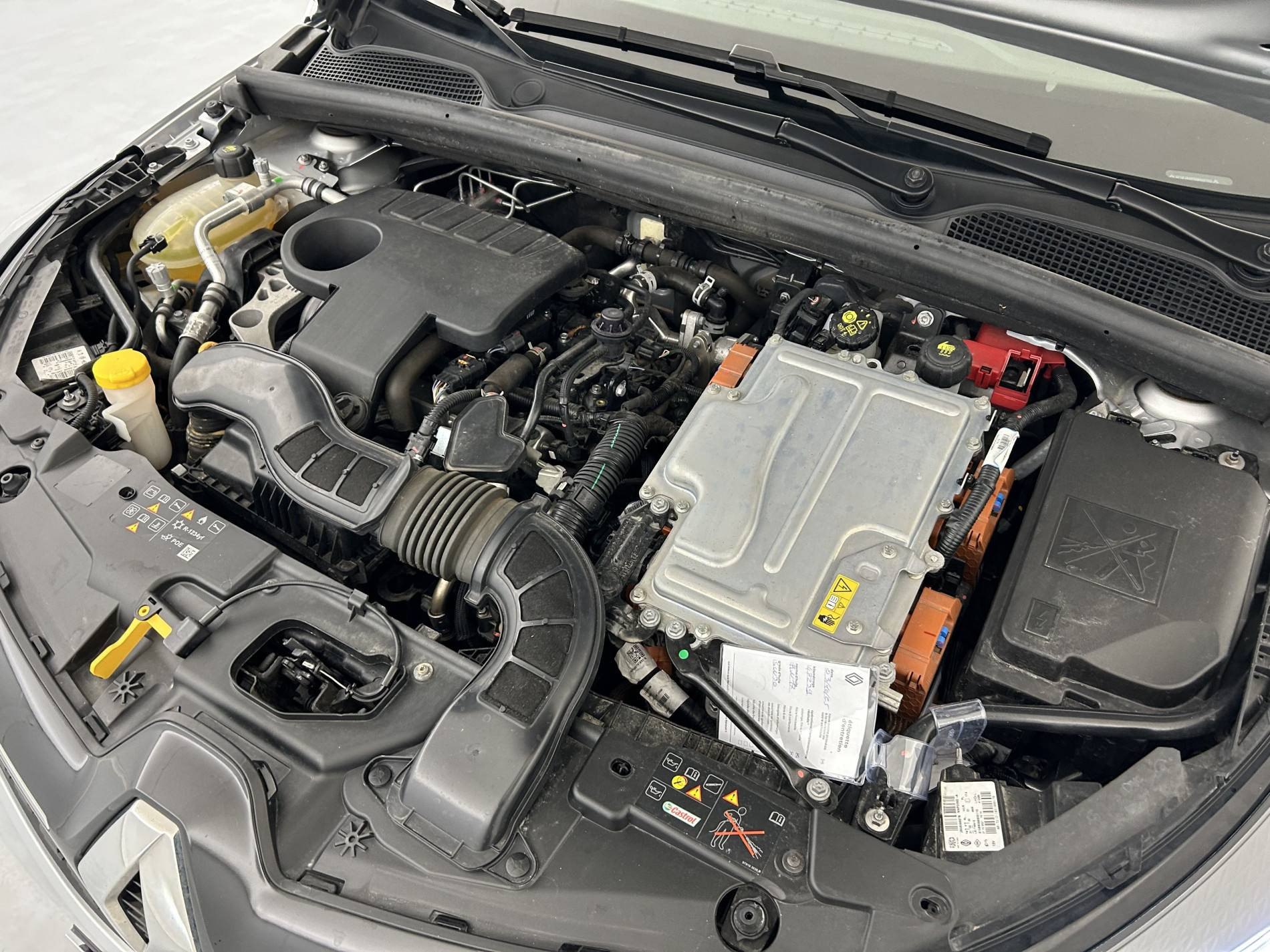 Vente en ligne Renault Clio 5 Clio E-Tech 140 - 21N au prix de 15 590 €