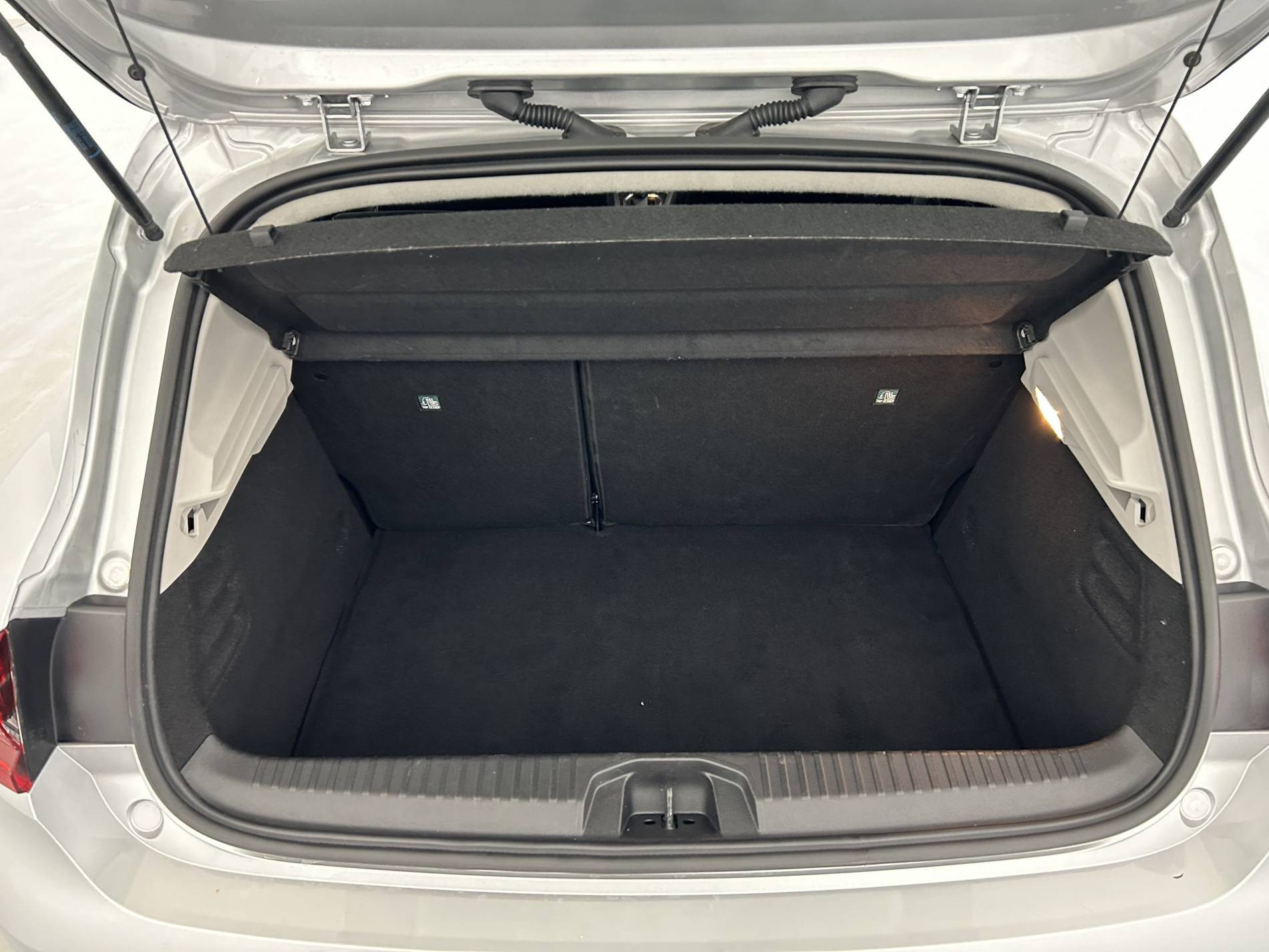 Vente en ligne Renault Clio 5 Clio E-Tech 140 - 21N au prix de 15 590 €