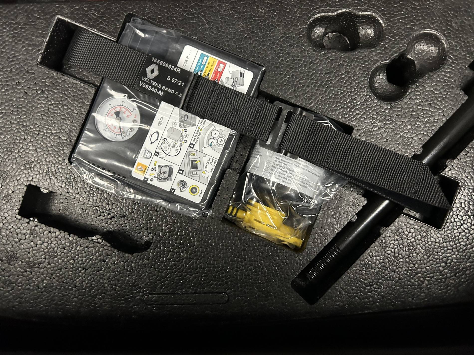 Vente en ligne Renault Clio 5 Clio E-Tech 140 - 21N au prix de 15 590 €