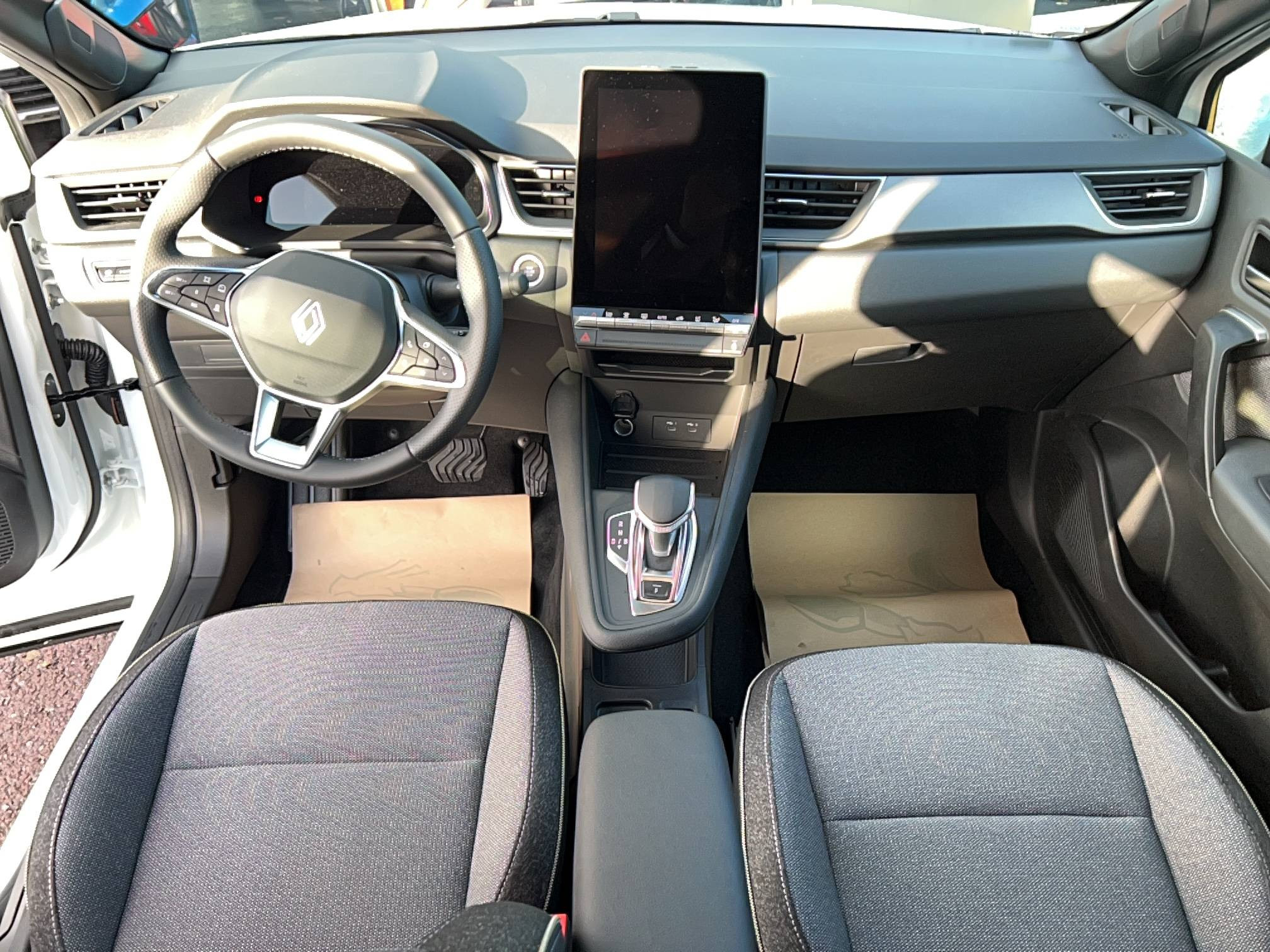 Vente en ligne Renault Symbioz  E-Tech full hybrid 145 au prix de 29 990 €