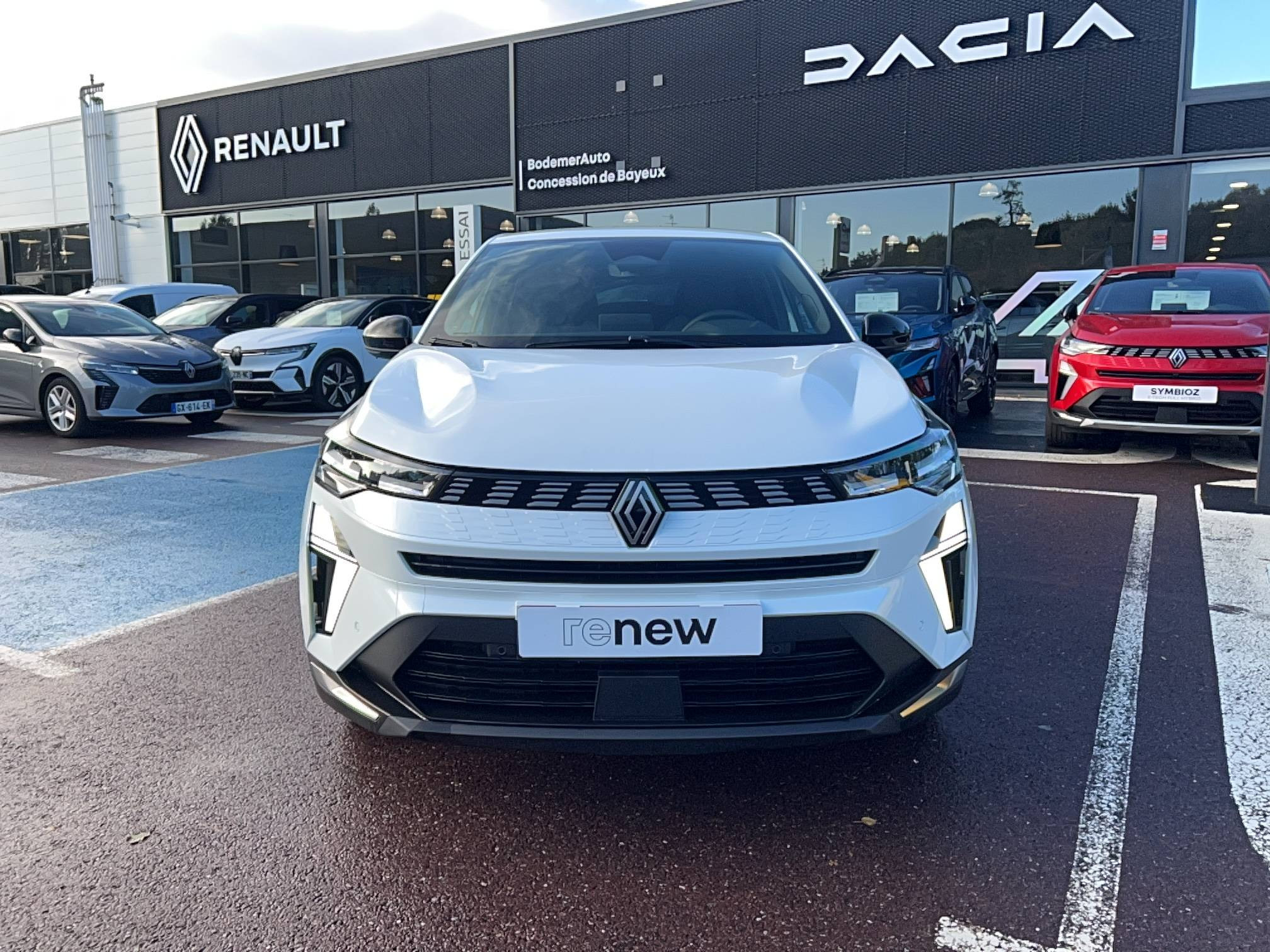 Vente en ligne Renault Symbioz  E-Tech full hybrid 145 au prix de 29 990 €