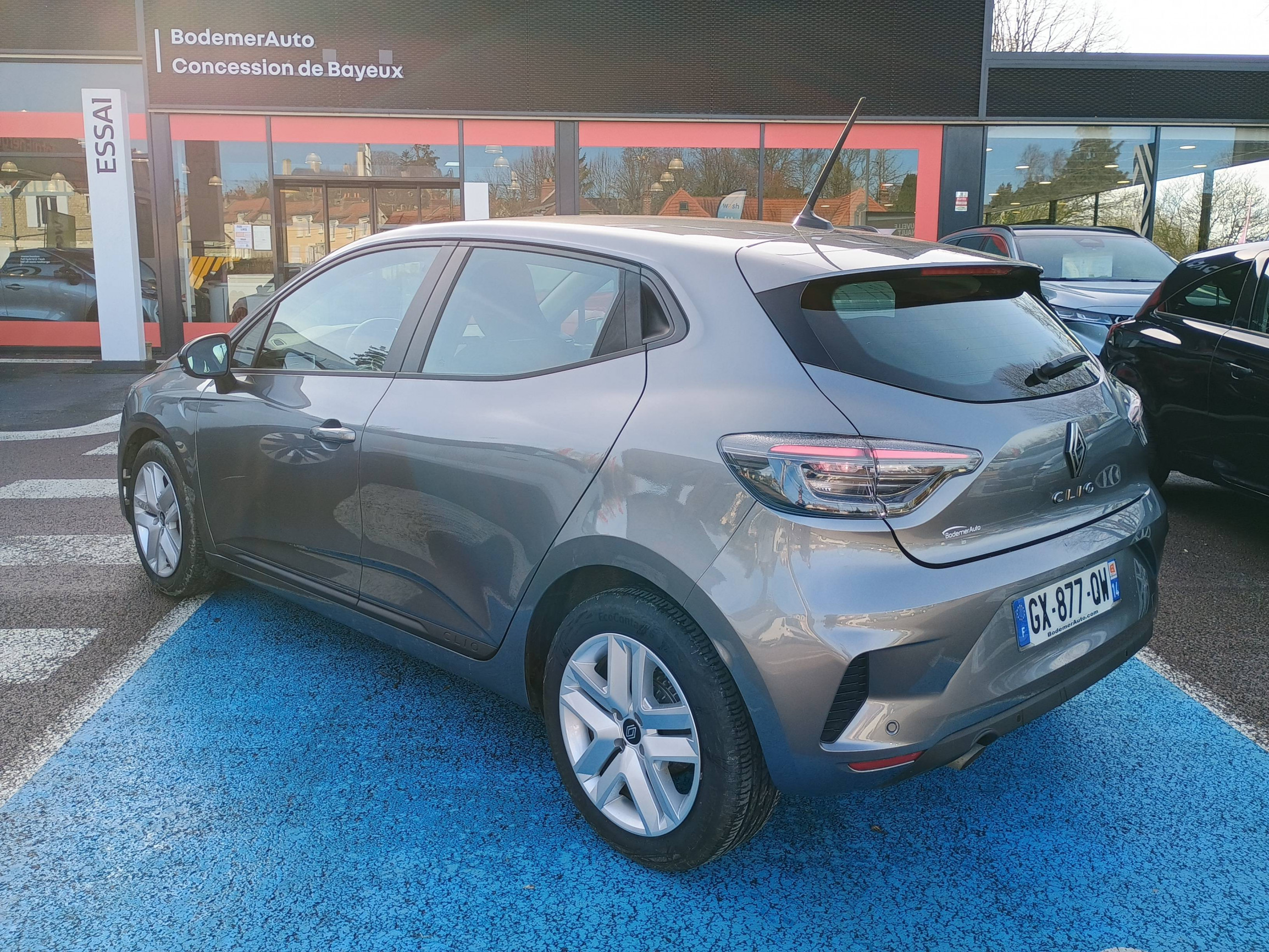 Vente en ligne Renault Clio 5 Clio SCe 65 au prix de 14 990 €