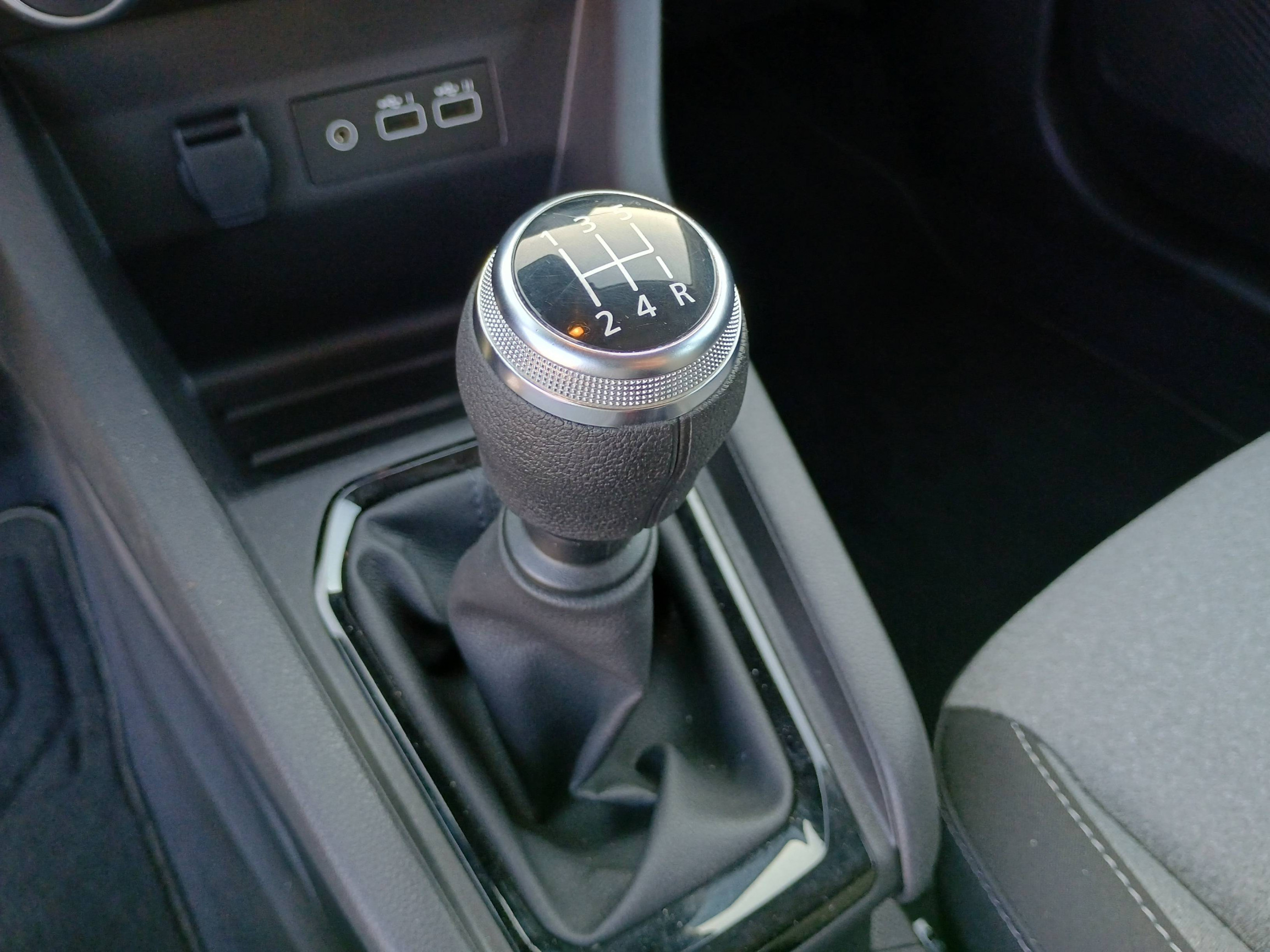 Vente en ligne Renault Clio 5 Clio SCe 65 au prix de 14 990 €