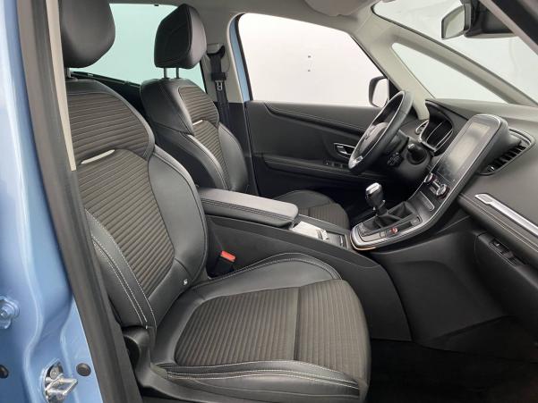 Vente en ligne Renault Scenic 4 Scenic Blue dCi 120 au prix de 14 590 €