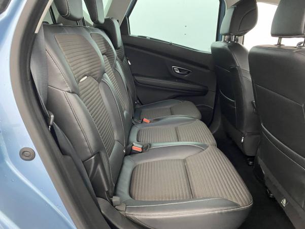 Vente en ligne Renault Scenic 4 Scenic Blue dCi 120 au prix de 14 590 €