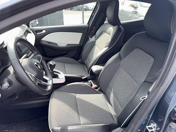 Vente en ligne Renault Clio 5 Clio Blue dCi 100 - 21N au prix de 15 990 €