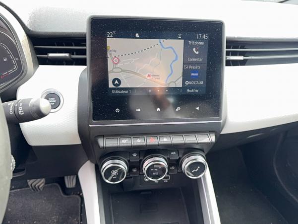 Vente en ligne Renault Clio 5 Clio Blue dCi 100 - 21N au prix de 15 990 €