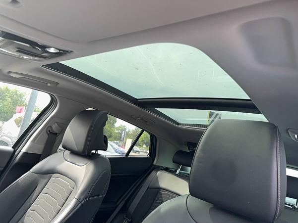 Vente en ligne Kia Sportage  1.6 T-GDi 230ch ISG Hybride BVA6 4x2 au prix de 32 990 €
