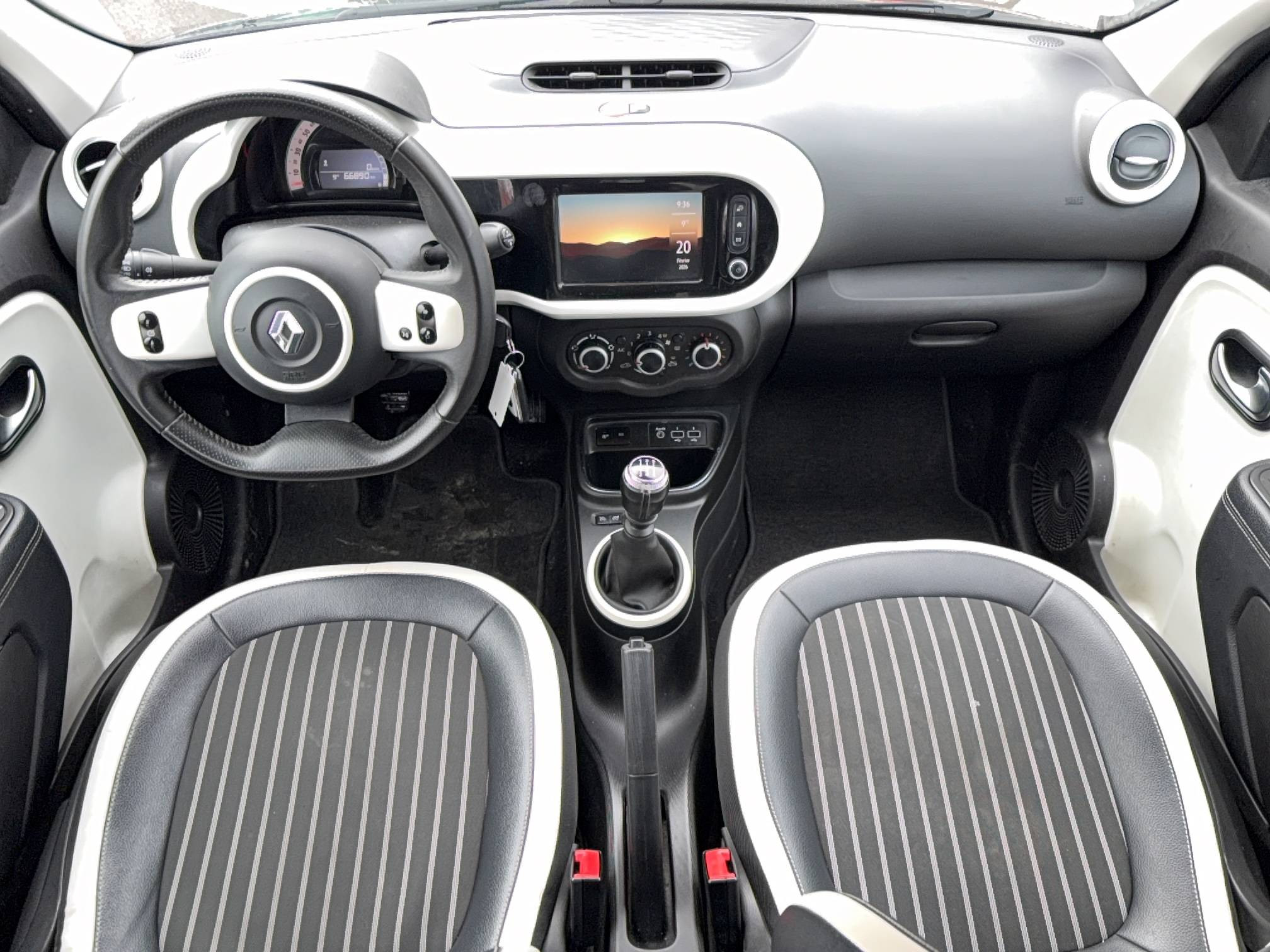 Vente en ligne Renault Twingo 3  TCe 95 au prix de 10 490 €