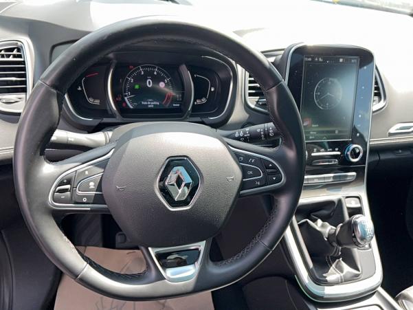 Vente en ligne Renault Grand Scenic 4 Grand Scenic TCe 140 FAP - 21 au prix de 20 990 €