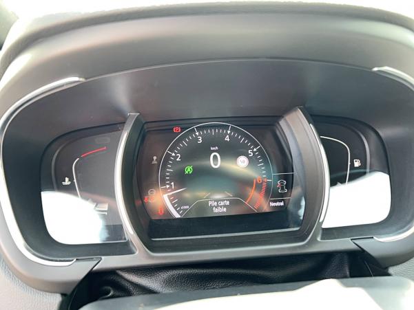 Vente en ligne Renault Grand Scenic 4 Grand Scenic TCe 140 FAP - 21 au prix de 20 990 €