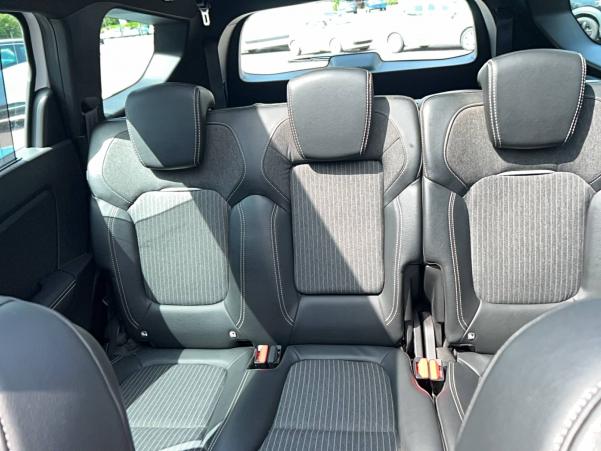 Vente en ligne Renault Grand Scenic 4 Grand Scenic TCe 140 FAP - 21 au prix de 20 990 €