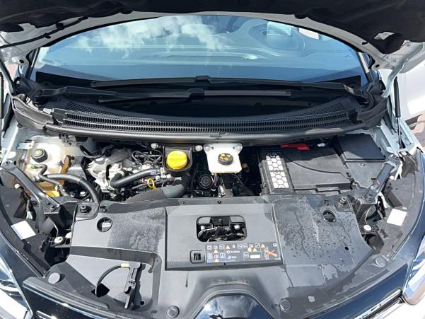 Vente en ligne Renault Grand Scenic 4 Grand Scenic TCe 140 FAP - 21 au prix de 20 990 €