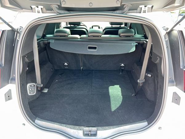 Vente en ligne Renault Grand Scenic 4 Grand Scenic TCe 140 FAP - 21 au prix de 20 990 €