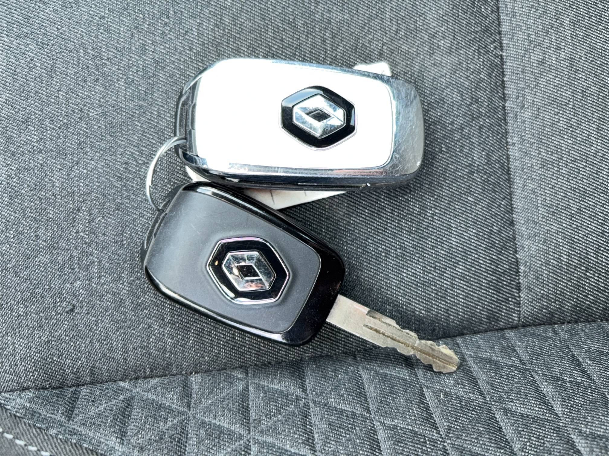 Vente en ligne Renault Clio 5 Clio TCe 90 au prix de 14 990 €