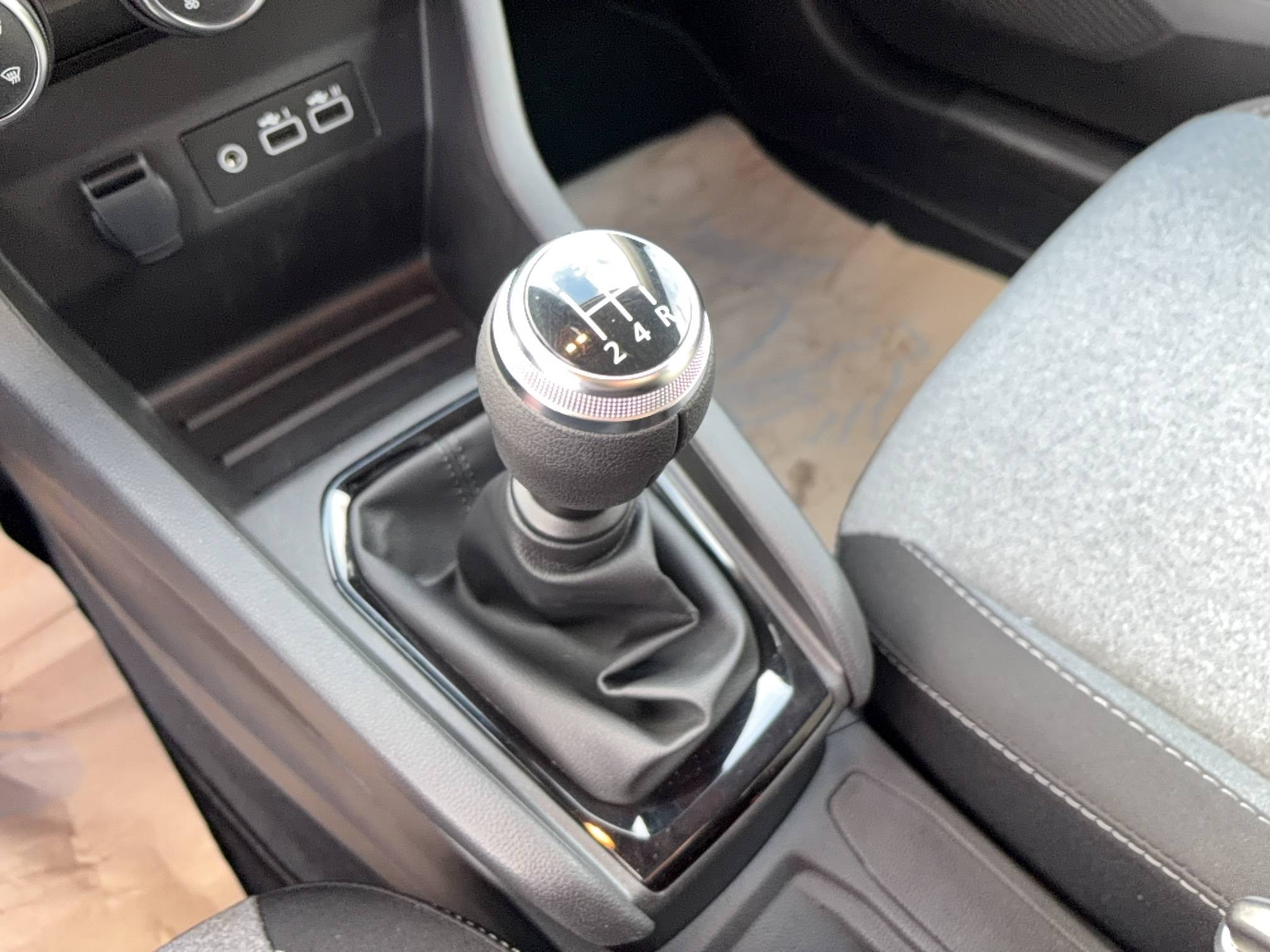 Vente en ligne Renault Clio 5 Clio SCe 65 au prix de 13 990 €