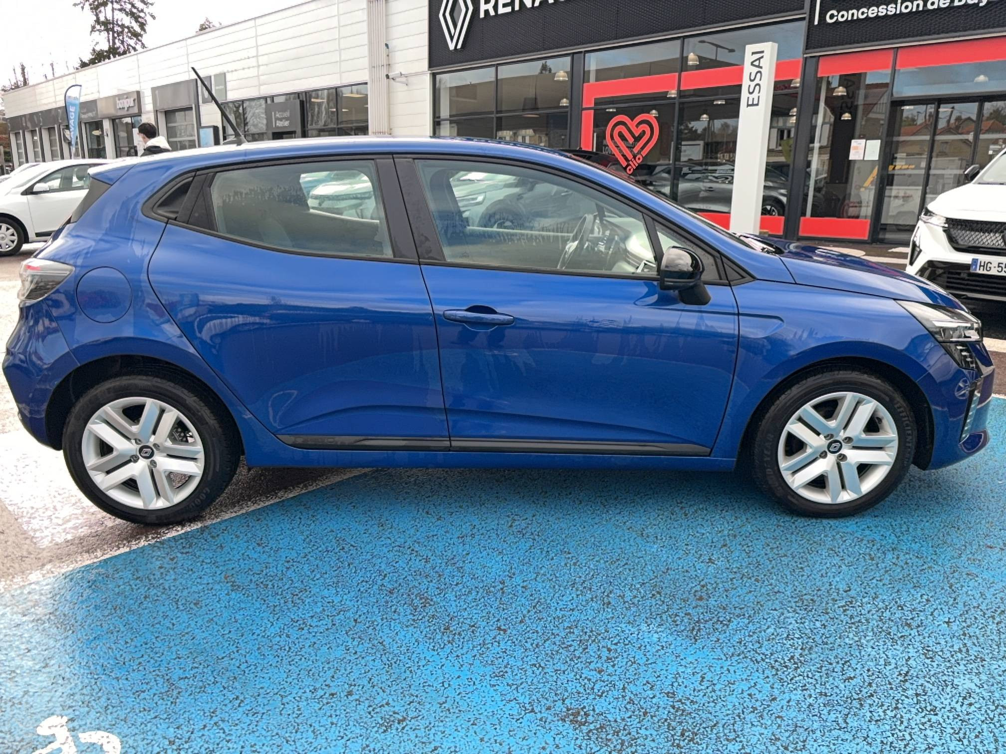 Vente en ligne Renault Clio 5 Clio TCe 90 au prix de 14 990 €