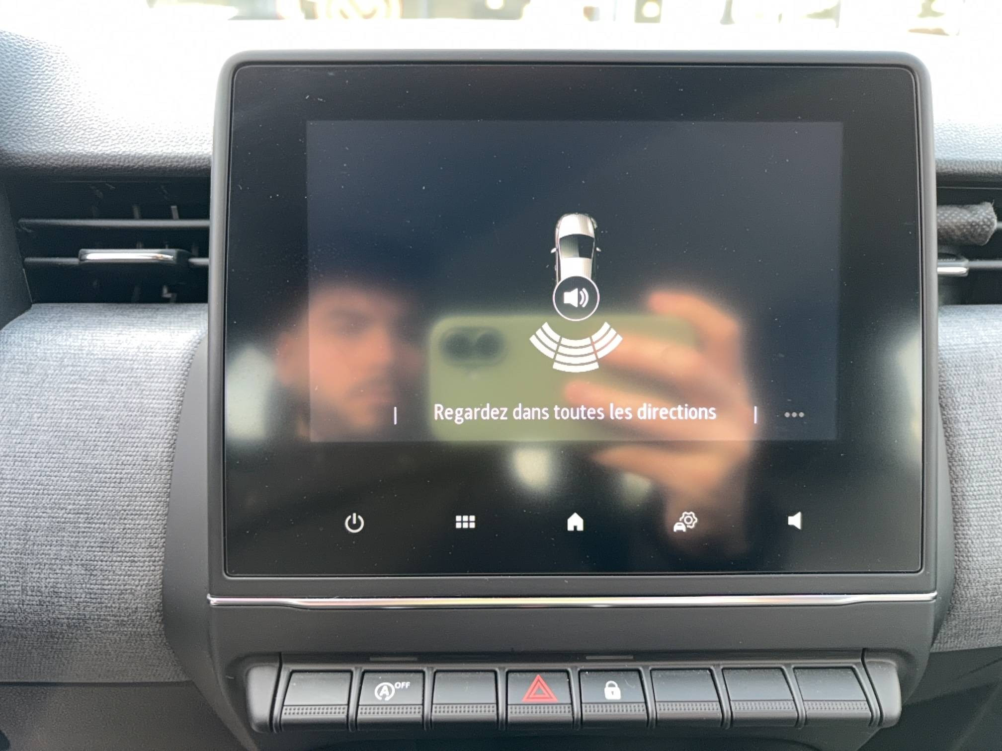 Vente en ligne Renault Clio 5 Clio SCe 65 au prix de 13 990 €