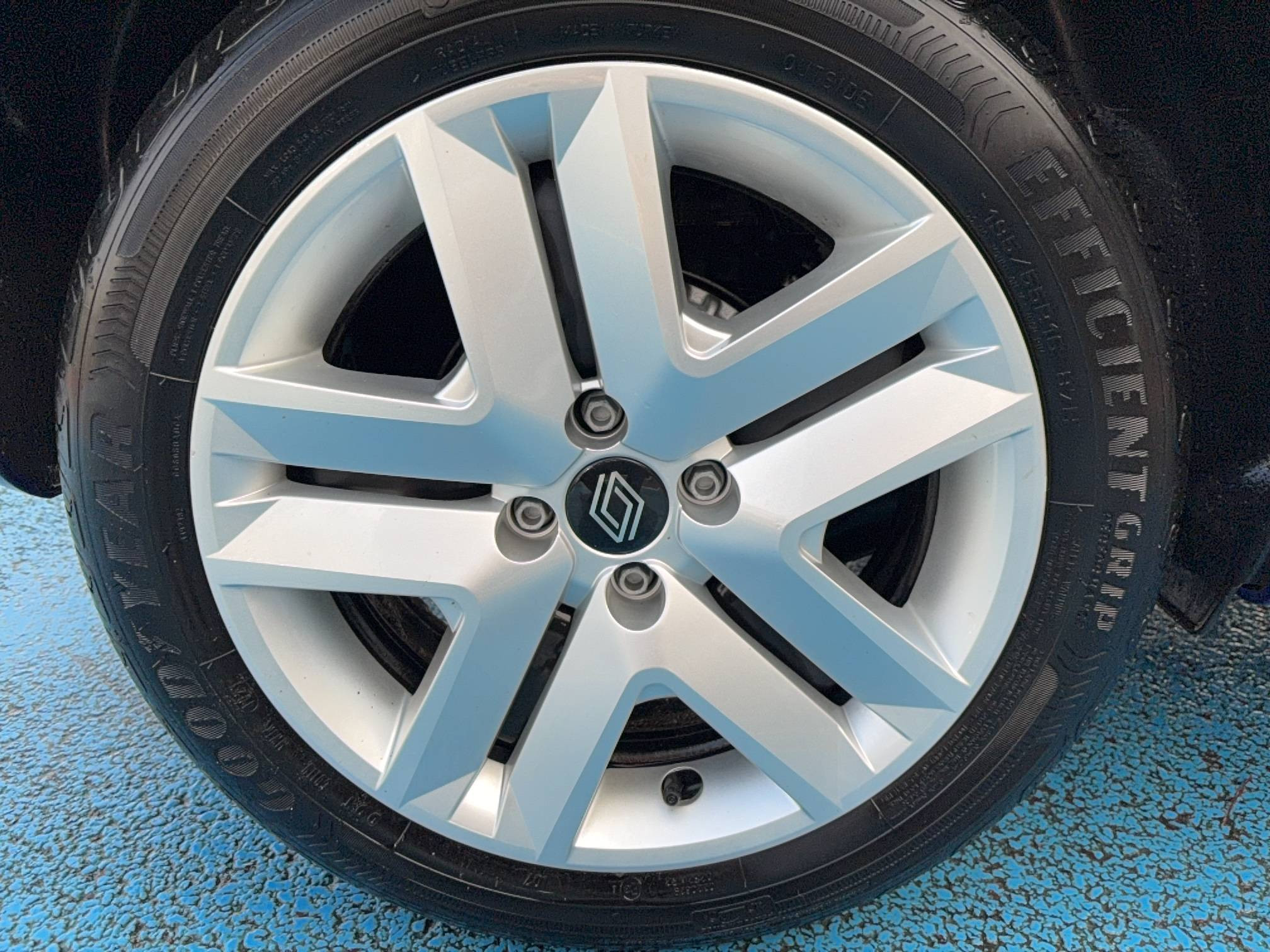 Vente en ligne Renault Clio 5 Clio TCe 90 au prix de 14 990 €