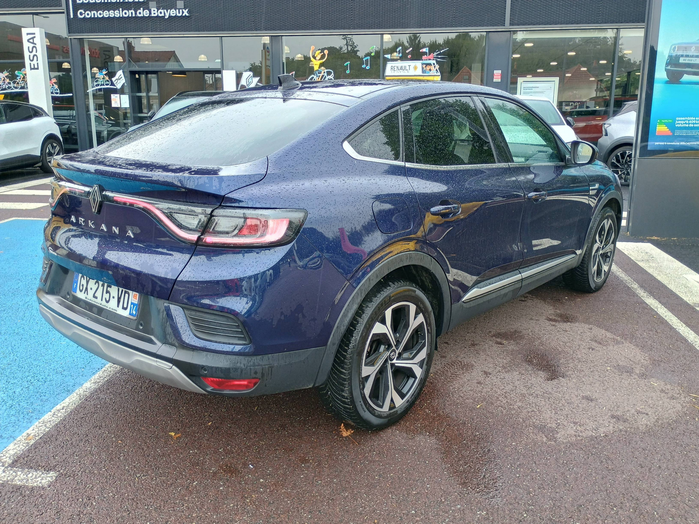 Vente en ligne Renault Arkana  TCe 140 EDC - 23 au prix de 23 990 €