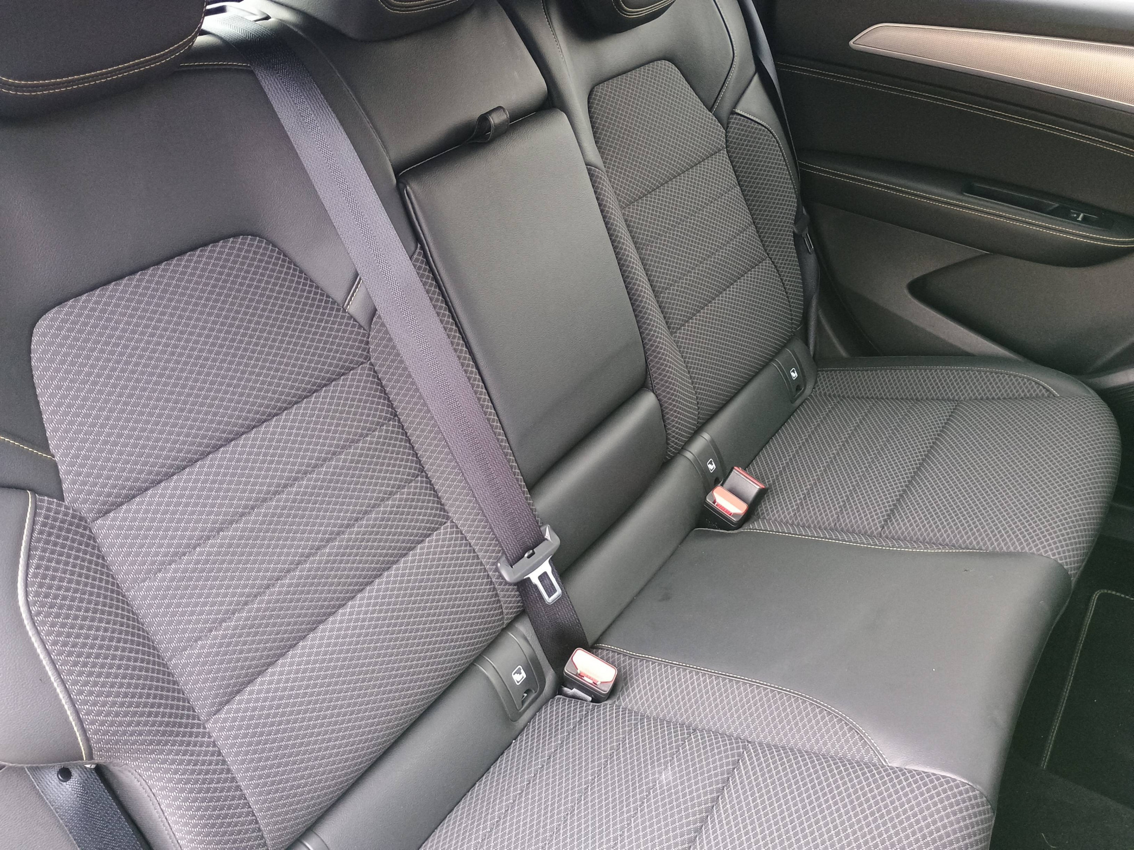 Vente en ligne Renault Arkana  TCe 140 EDC - 23 au prix de 23 990 €