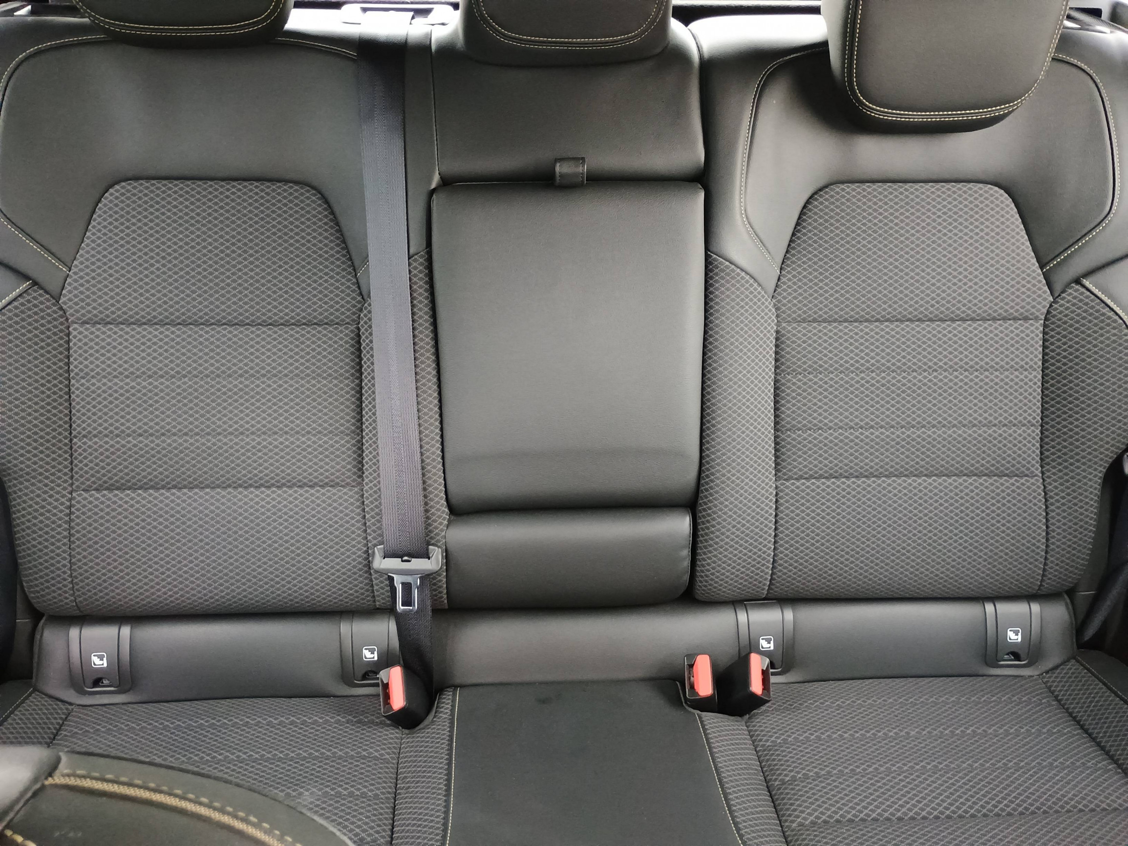 Vente en ligne Renault Arkana  TCe 140 EDC - 23 au prix de 23 990 €