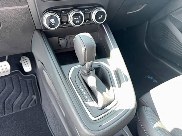 Vente en ligne Renault Clio 5 Clio E-Tech full hybrid 145 ch GSR2 au prix de 27 590 €