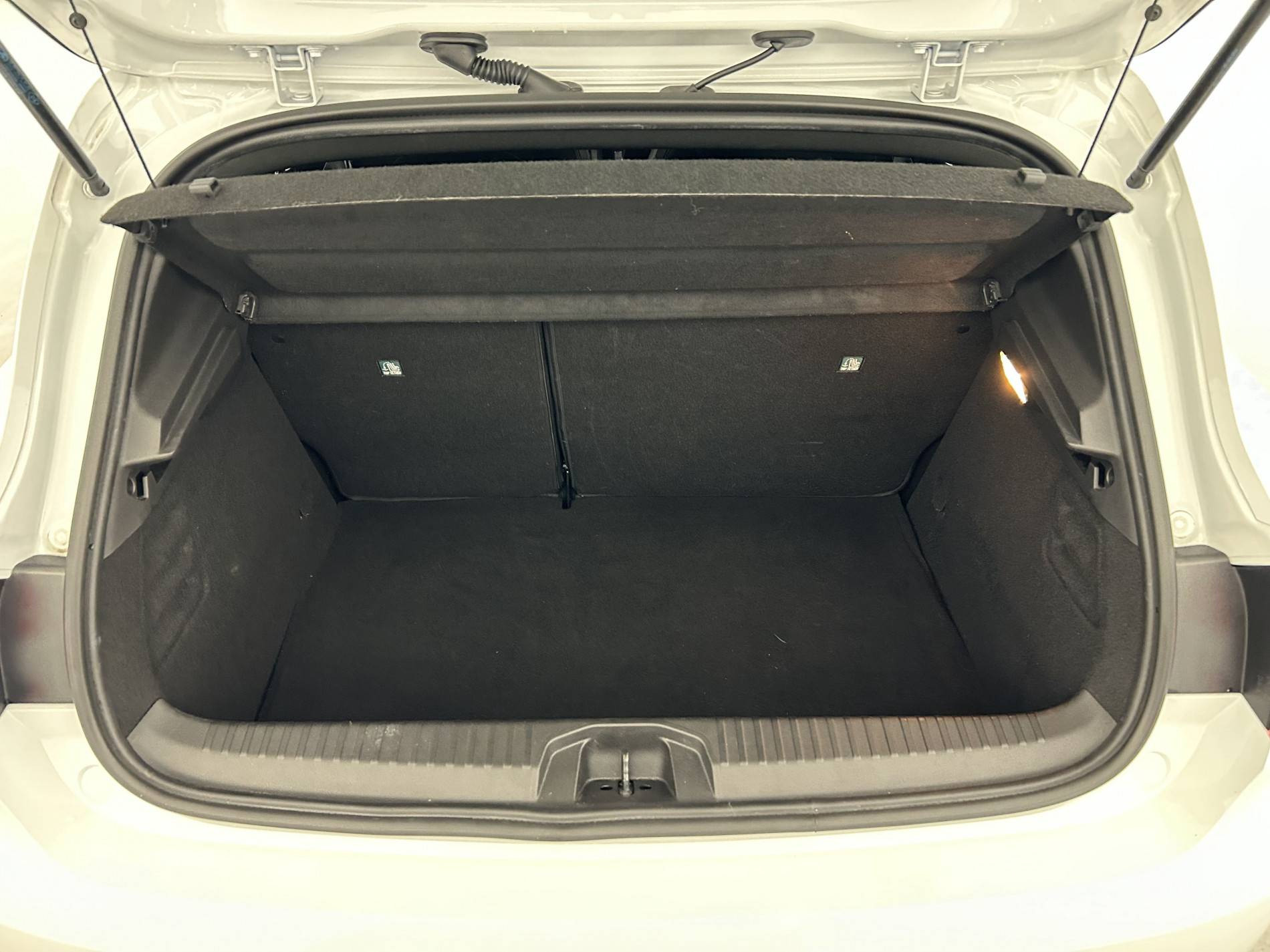 Vente en ligne Renault Clio 5 Clio E-Tech 140 - 21N au prix de 16 990 €