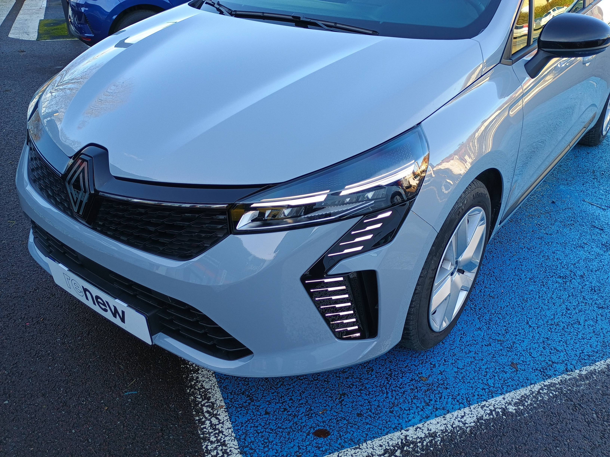 Vente en ligne Renault Clio 5 Clio Eco-G 100 ch GSR2 au prix de 16 990 €