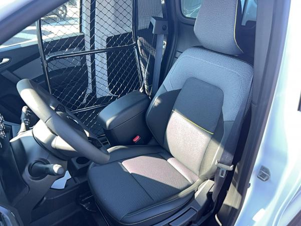 Vente en ligne Renault Kangoo Van E-Tech  FG SESAME L1 AC22/DC80 GSR2 au prix de 33 690 €