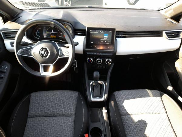 Vente en ligne Renault Clio 5 Clio E-Tech 140 - 21N au prix de 17 990 €