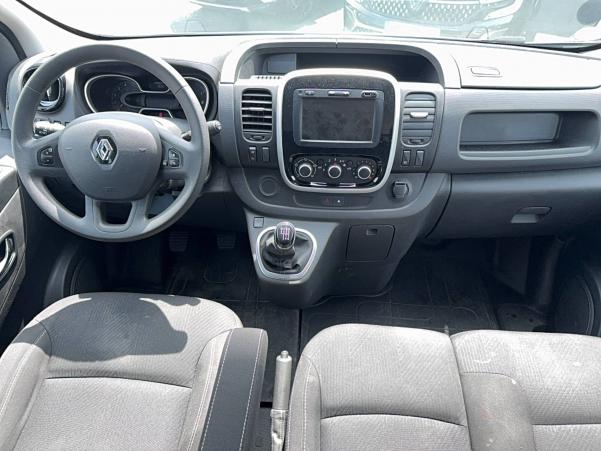 Vente en ligne Renault Trafic Cabine Approfondie TRAFIC CA L1H1 1000 KG DCI 120 au prix de 17 990 €