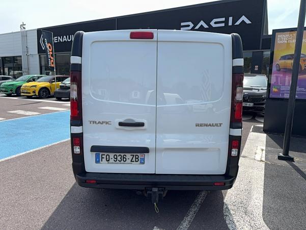 Vente en ligne Renault Trafic Cabine Approfondie TRAFIC CA L1H1 1000 KG DCI 120 au prix de 17 990 €
