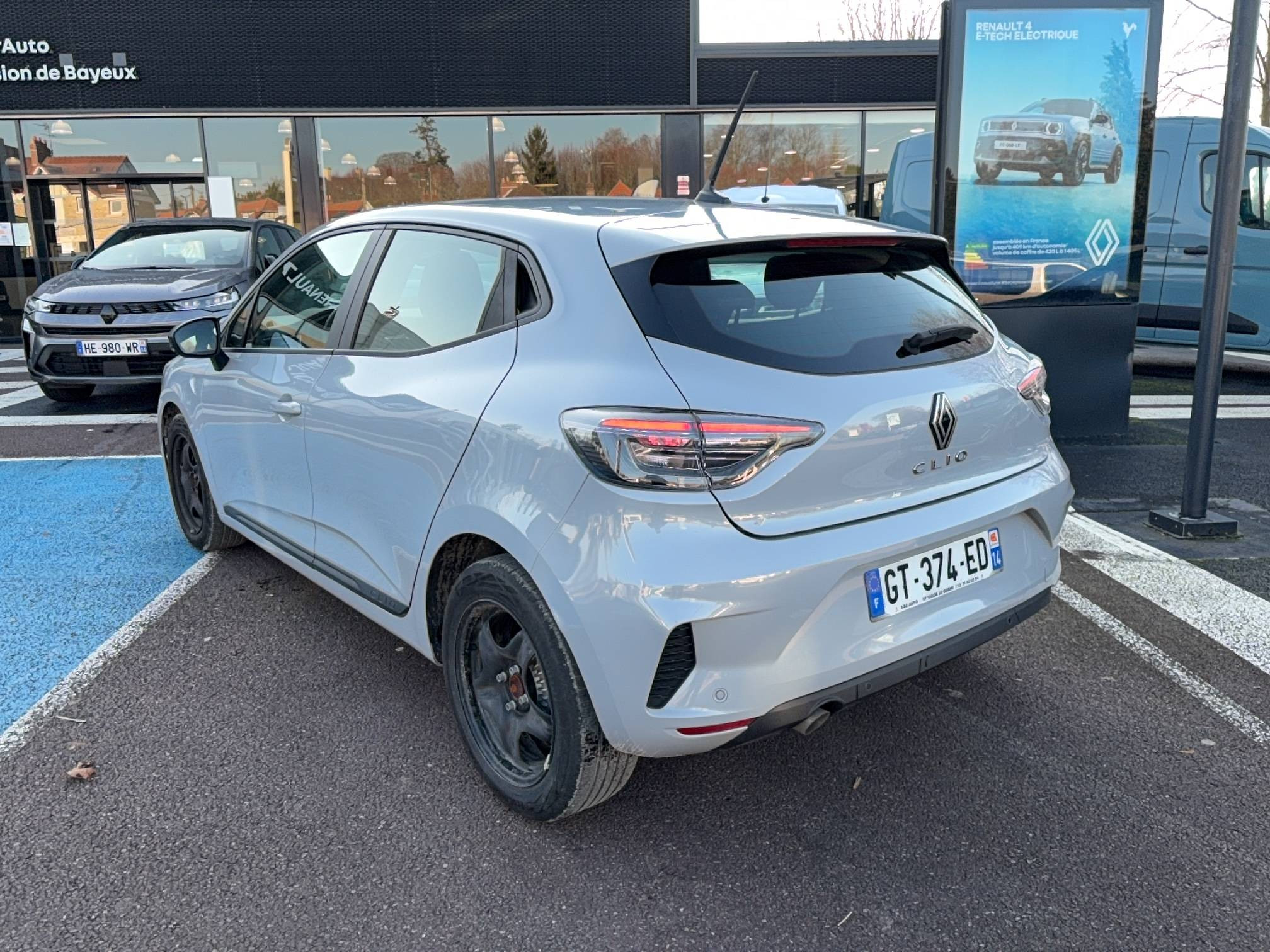 Vente en ligne Renault Clio 5 Clio TCe 90 au prix de 149 990 €